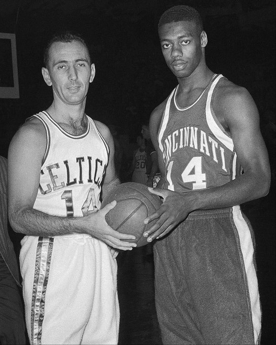 头球破门 头球破门